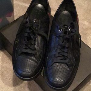Black Gucci sneaker